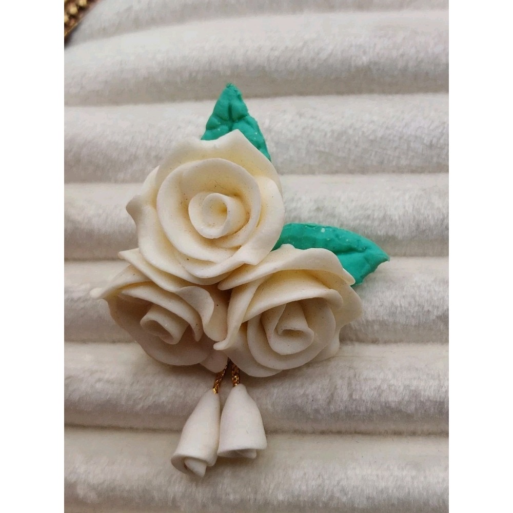 Vintage 3D White Rose Bouquet Brooch Retro Floral Pin Cottagecore Chic Wedding